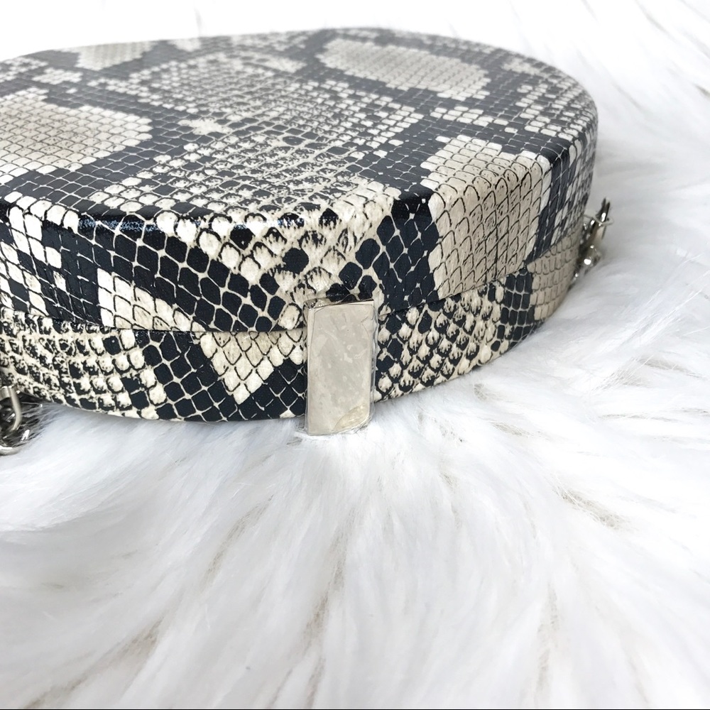 Alessia LAST CHANCE Python Circle Chain Crossbody - Picture 3 of 8